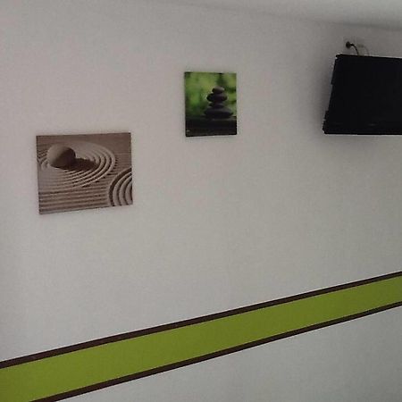 Couett' Hotel Rumilly Rumilly  Szoba fotó